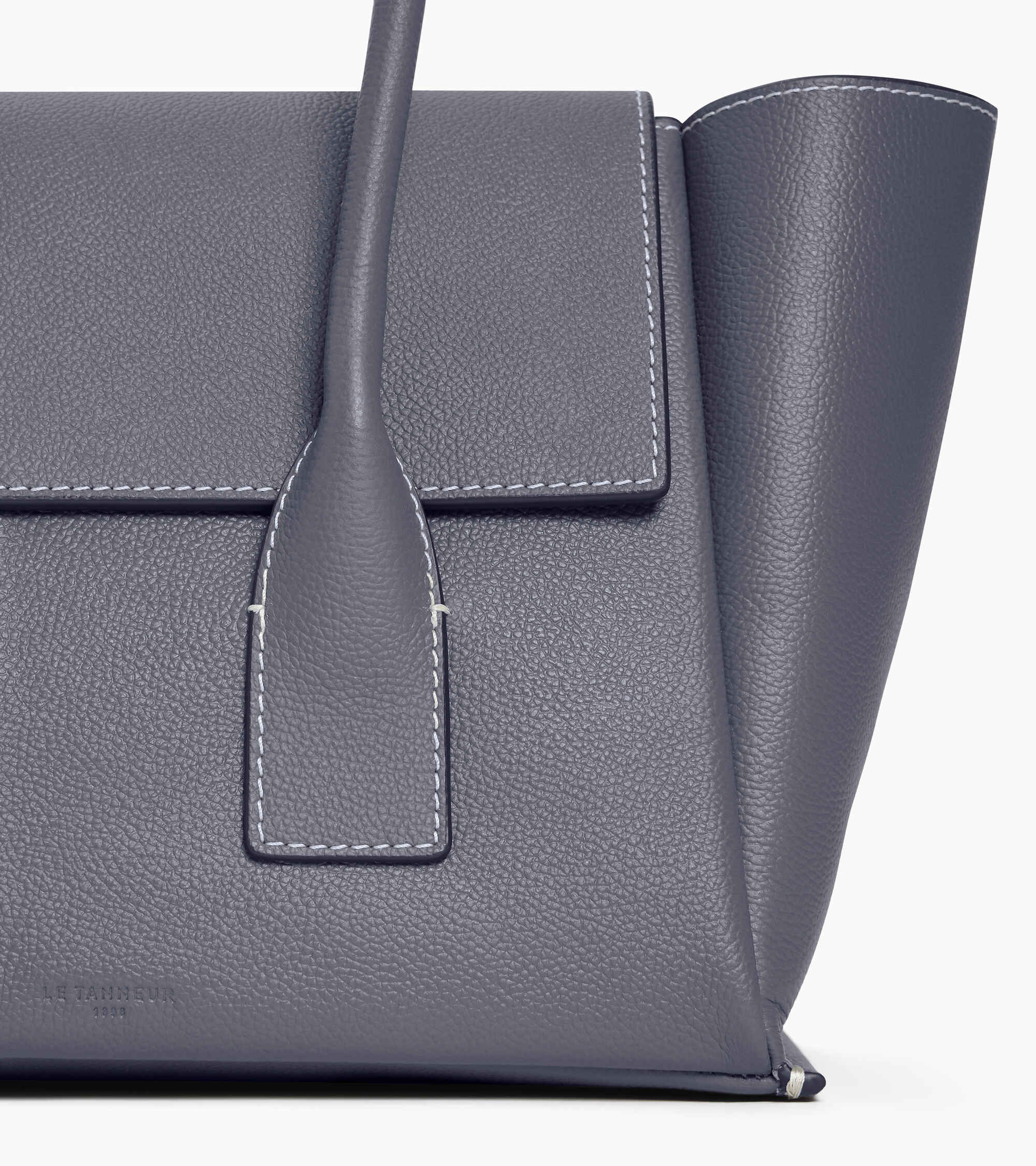Elena medium tote bag with flap, in grained leather - Image 3