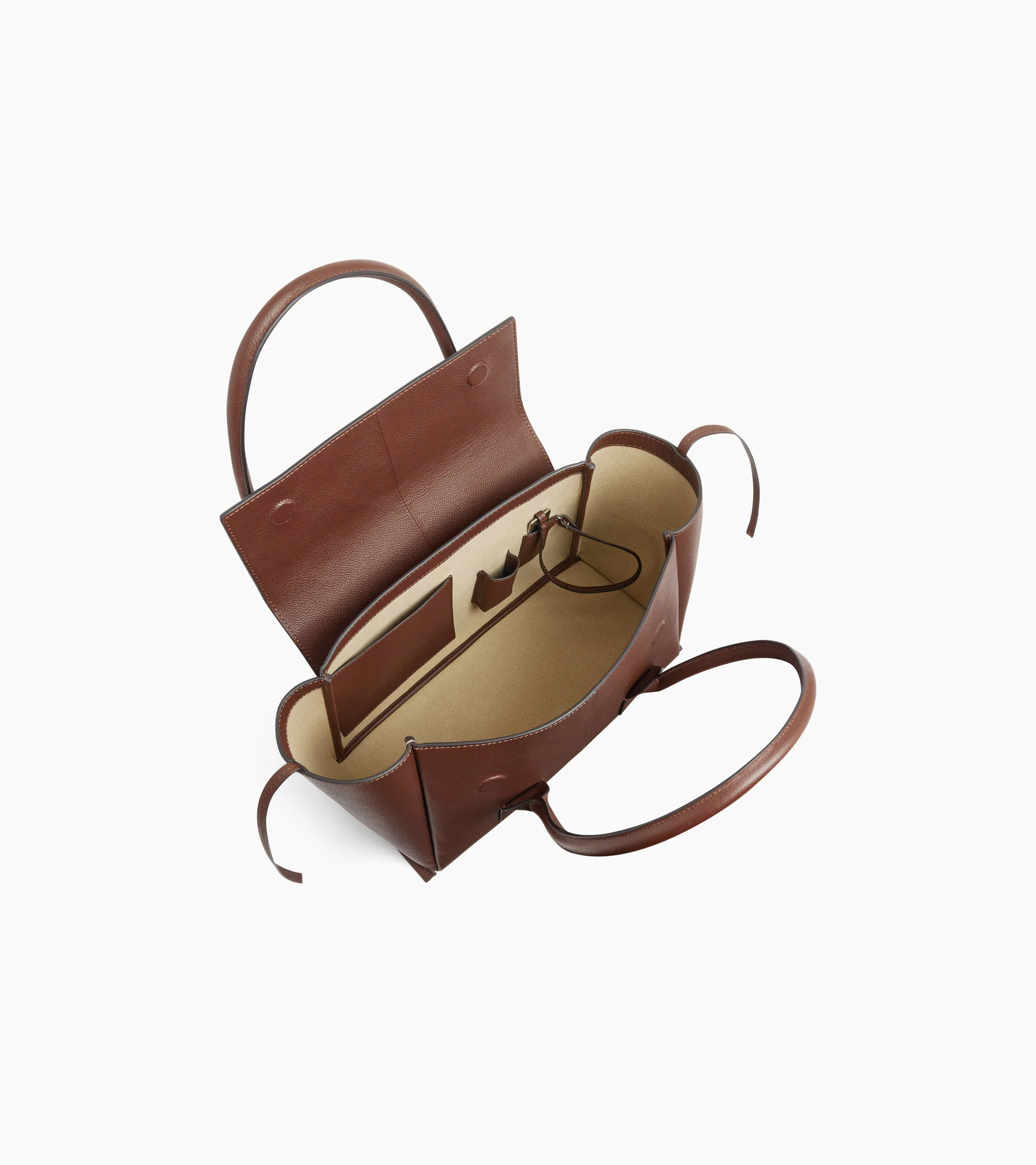 Medium tote bag with flap in grained leather - Image 4