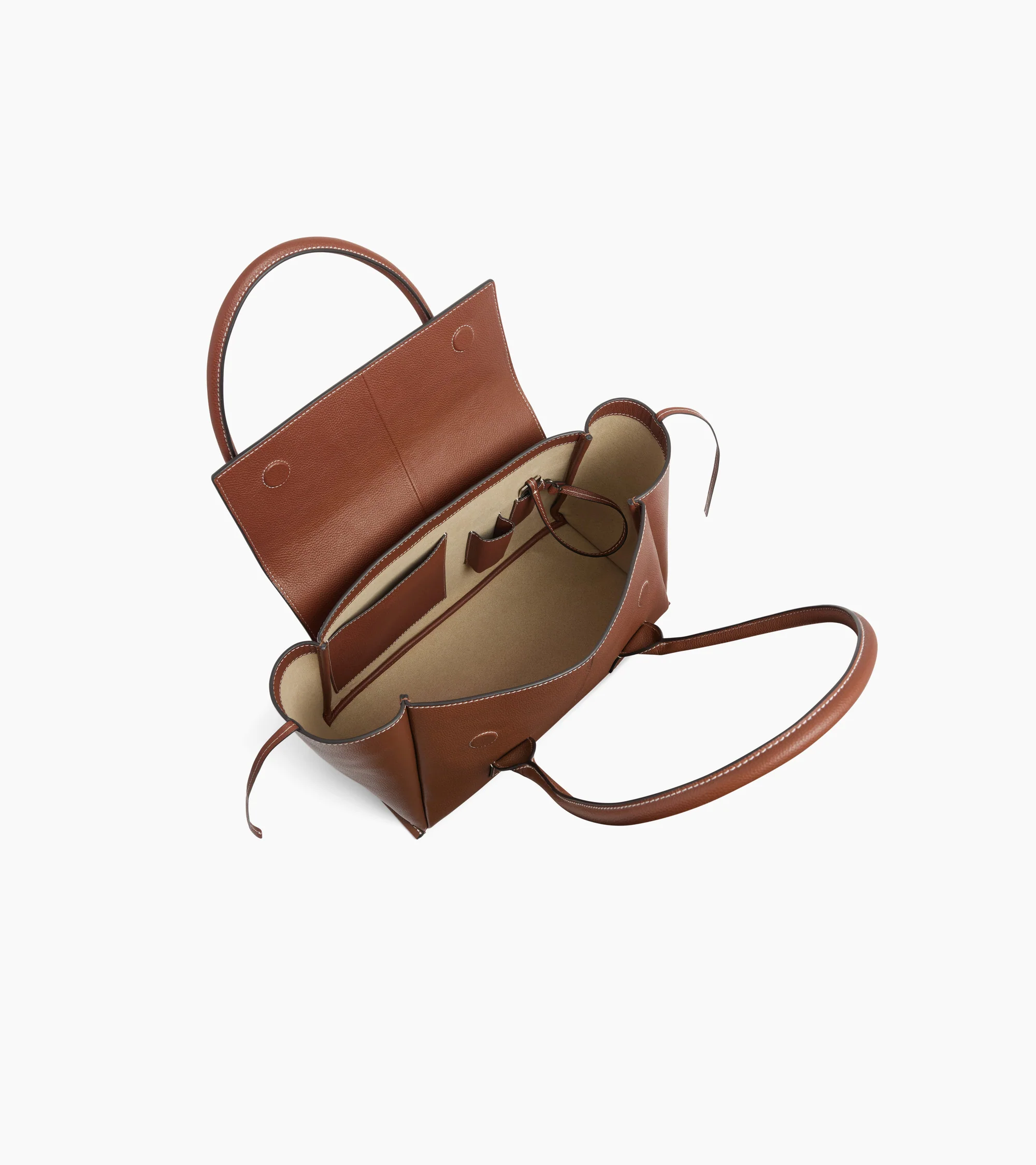 Medium tote bag with flap in grained leather - Image 4