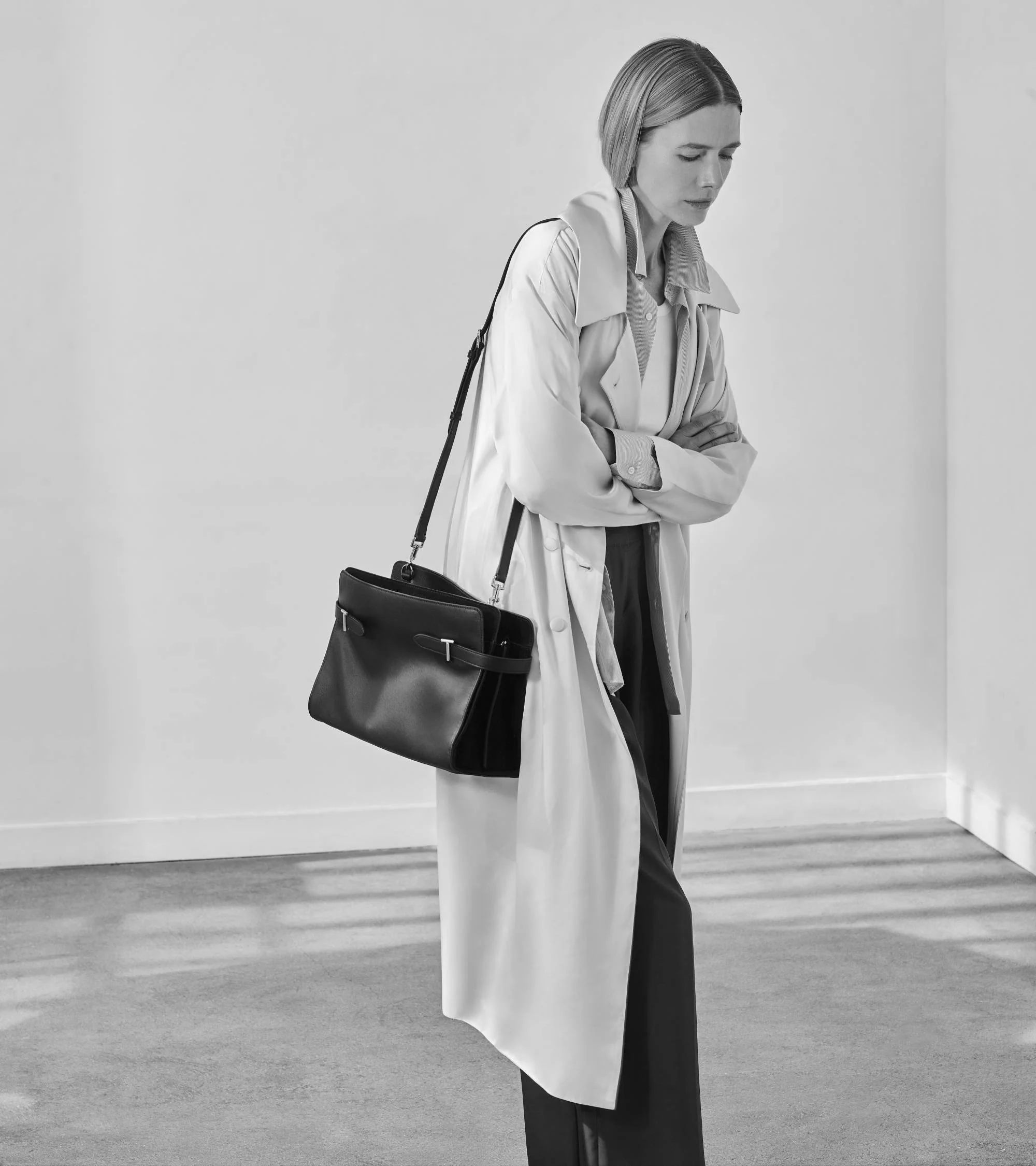 Emie large handbag in smooth leather and nubuck - Image 8
