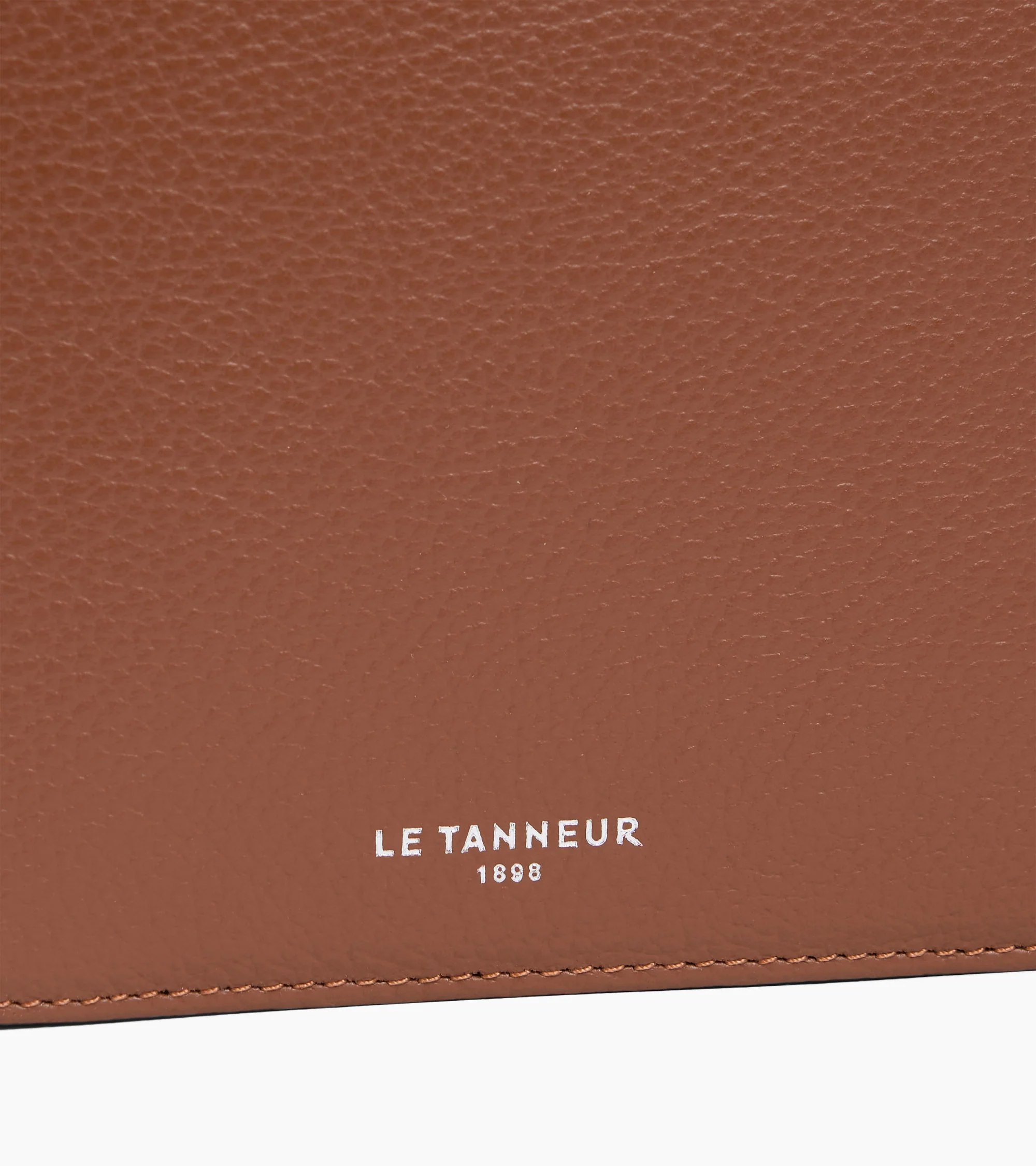 Emile horizontal zipped wallet in grained leather - Image 2