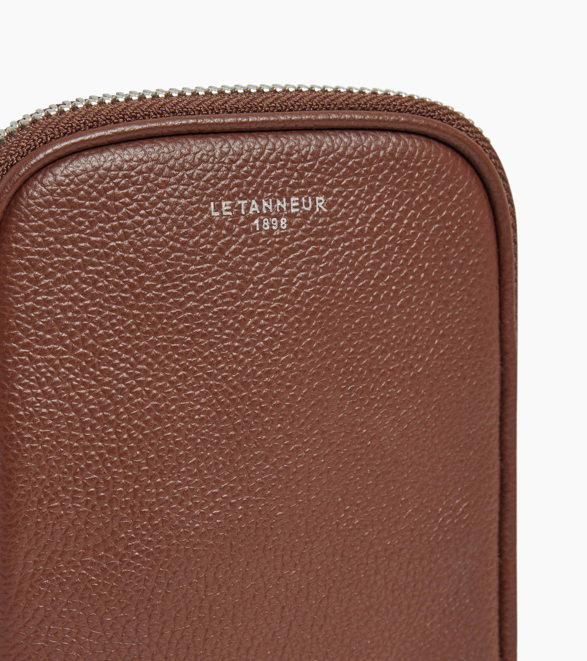 Emile phone case in grained leather - Image 2