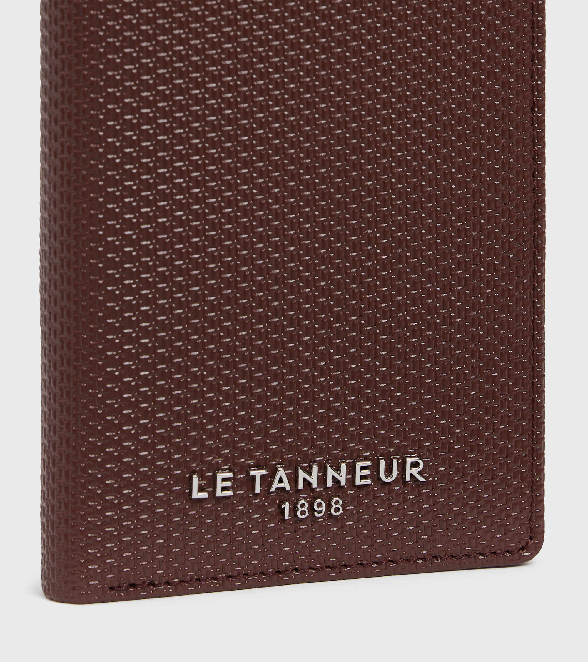 Emile vertical card holder in signature T leather - Image 2