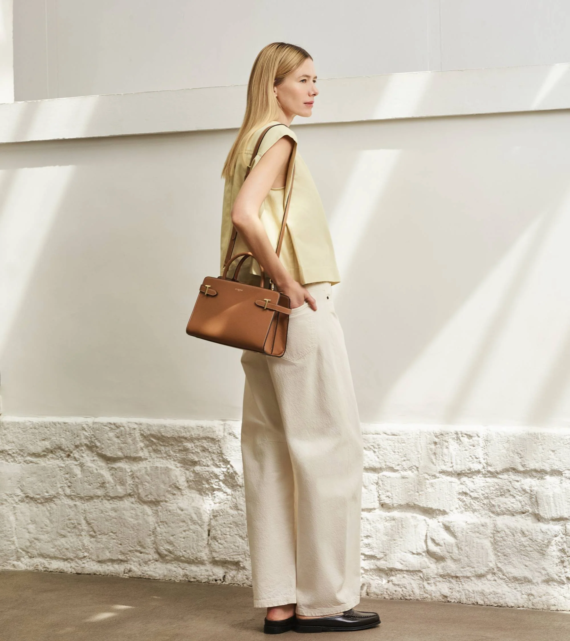 Emilie medium-sized handbag in grained leather - Image 6