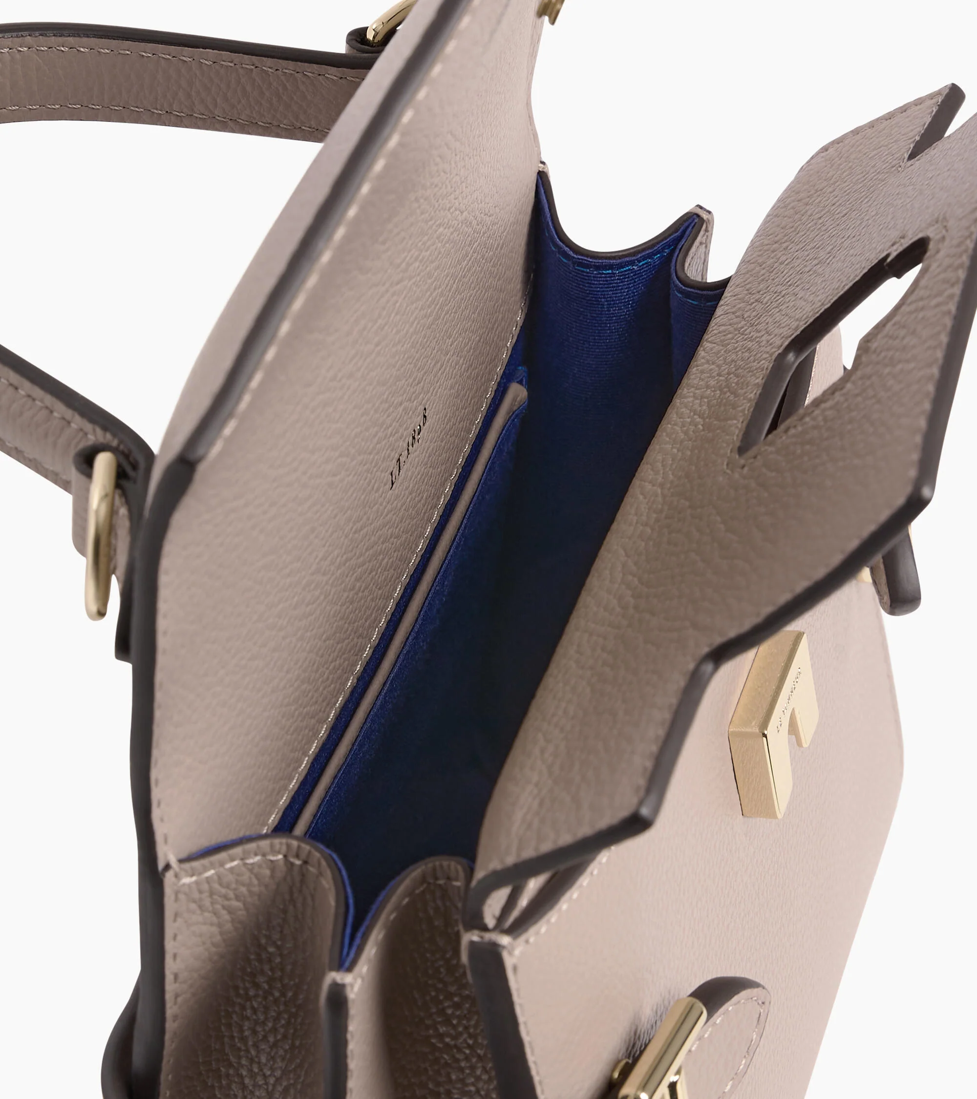 Emilie small handbag with double flap in grained leather - Image 7