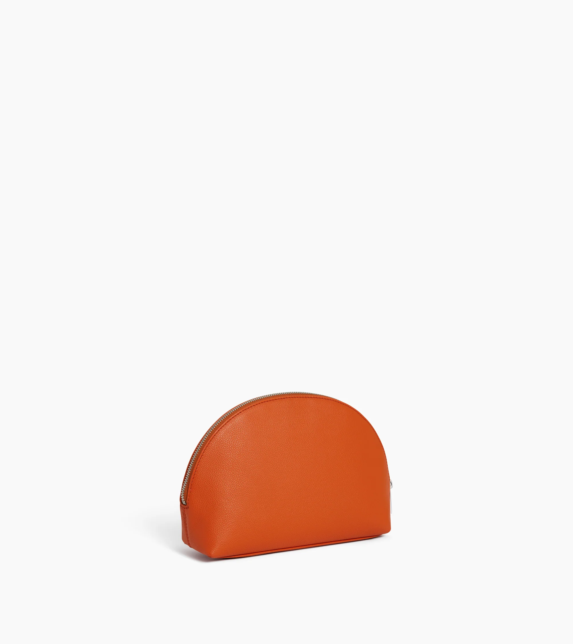 Half-moon toiletry bag in grained leather - Image 4