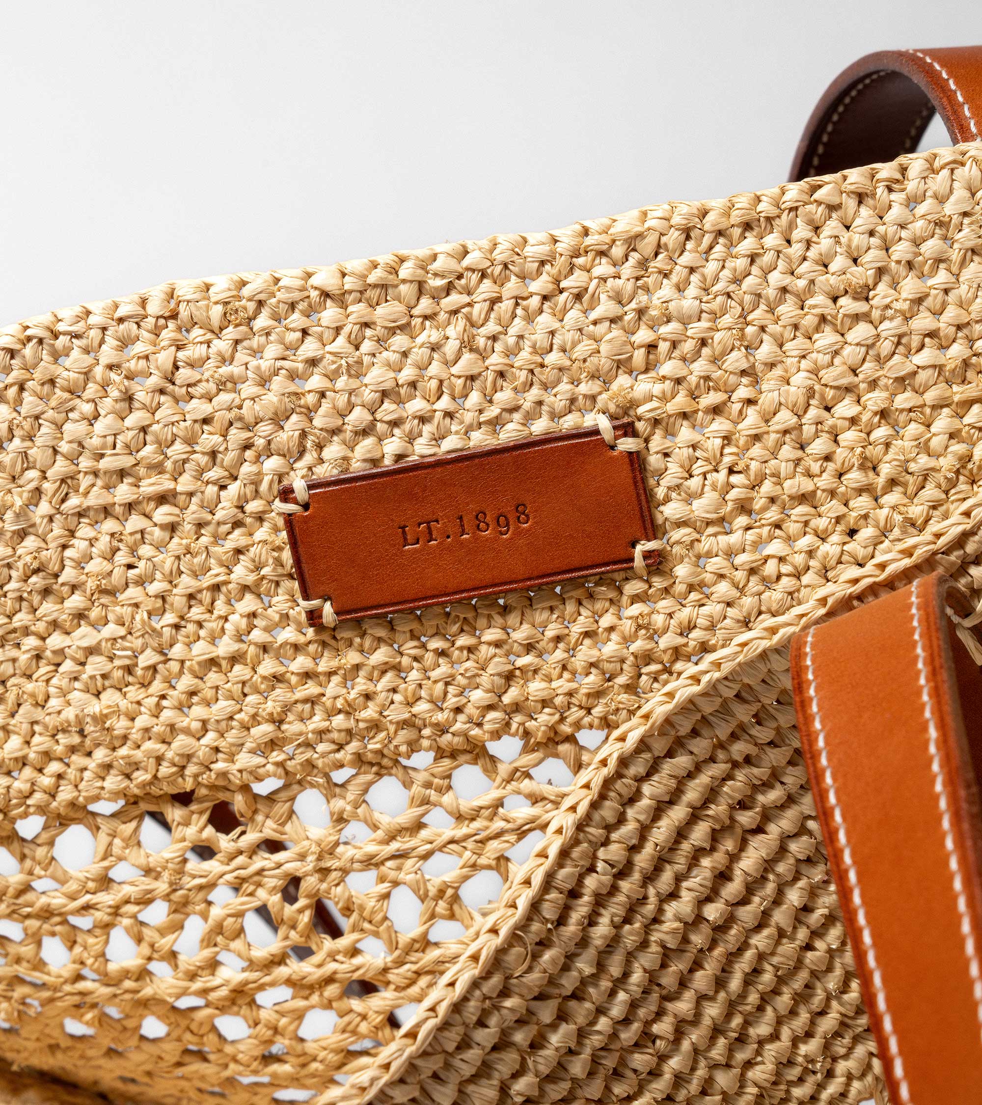 Le Nattier large tote bag in raffia and plant-based leather - Image 4