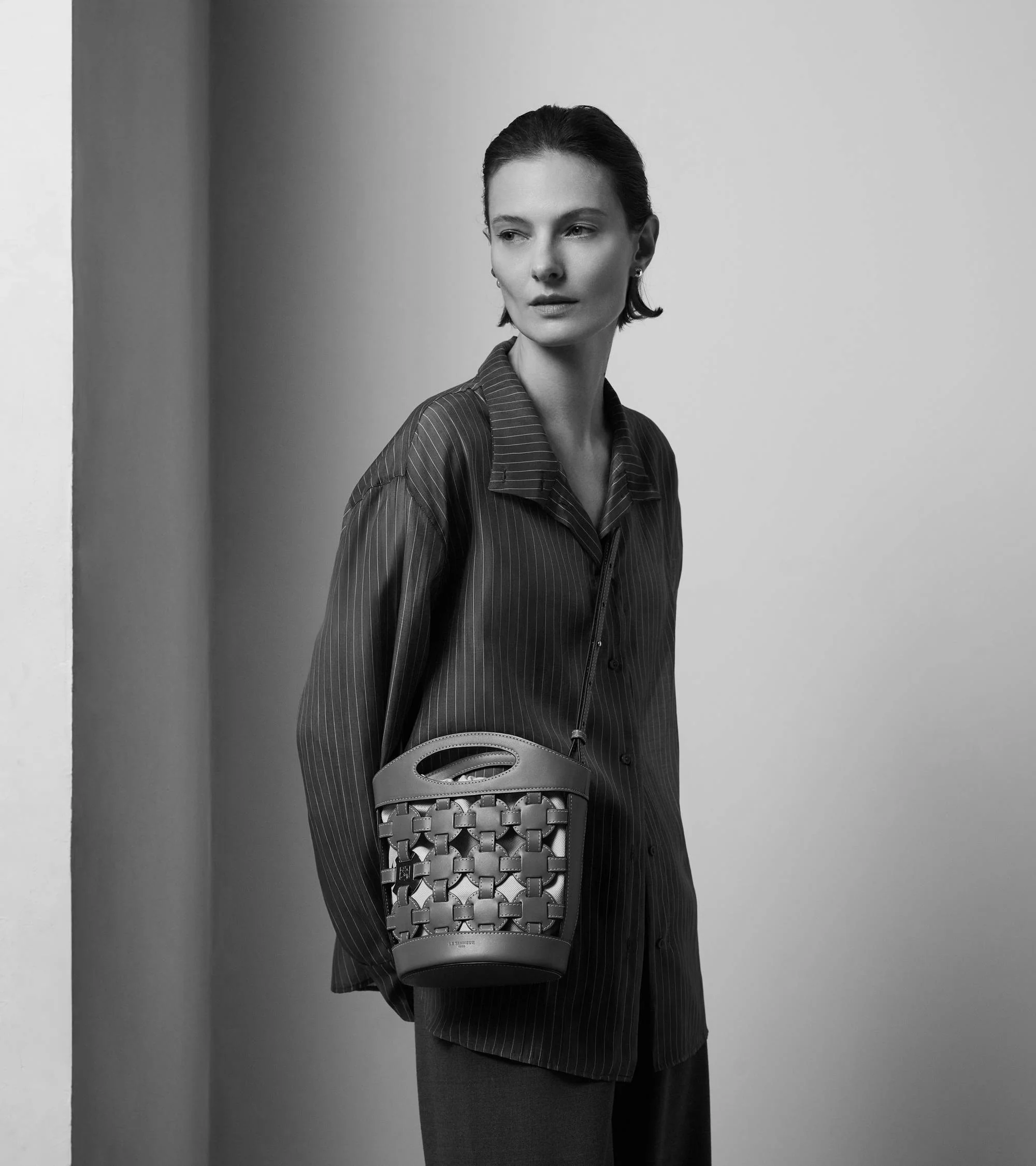 Small bucket bag Le Potier in canvas cotton and smooth leather - Image 8