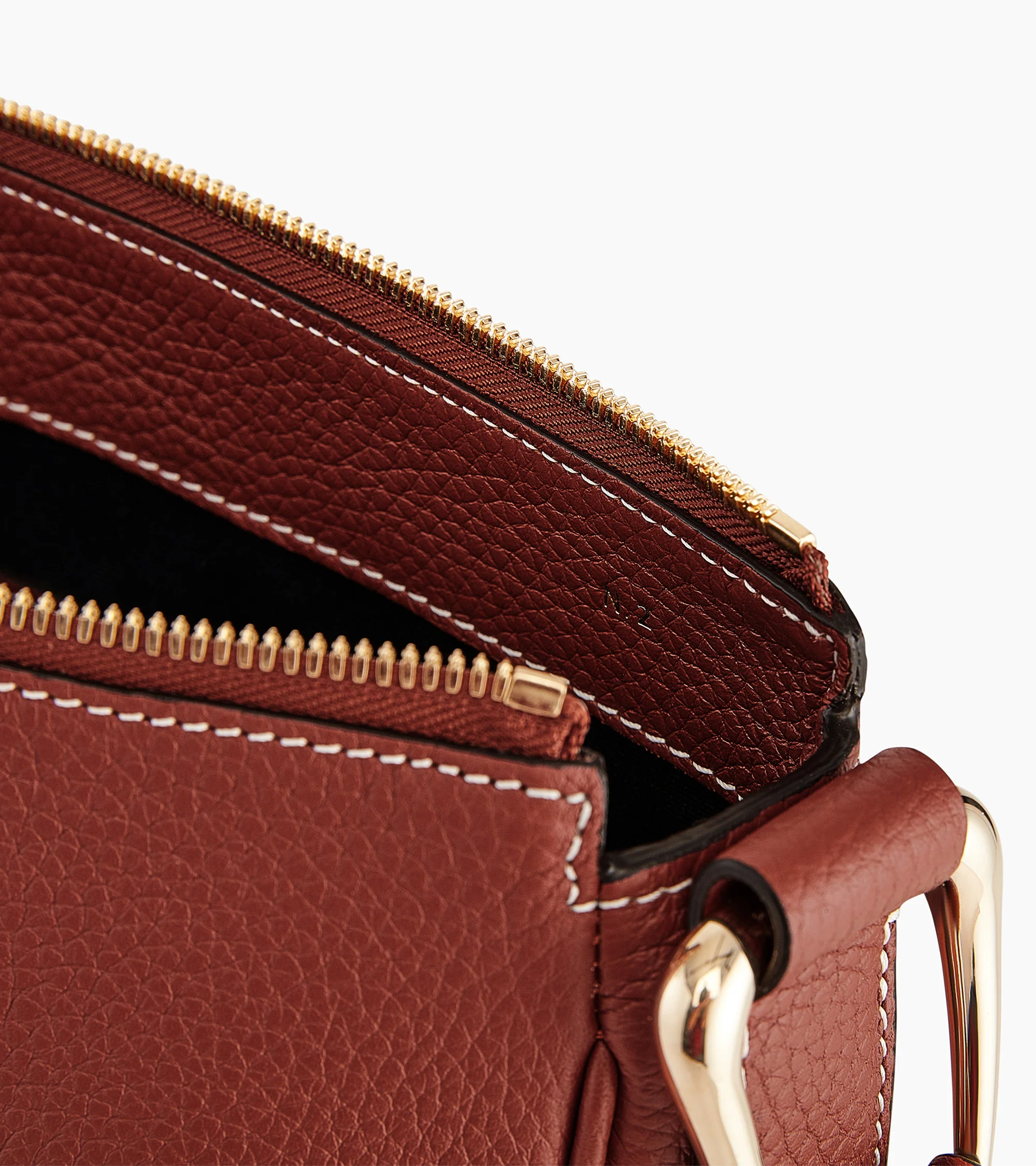 Medium-sized hobo bag Madeleine in grained calfskin leather - Image 3