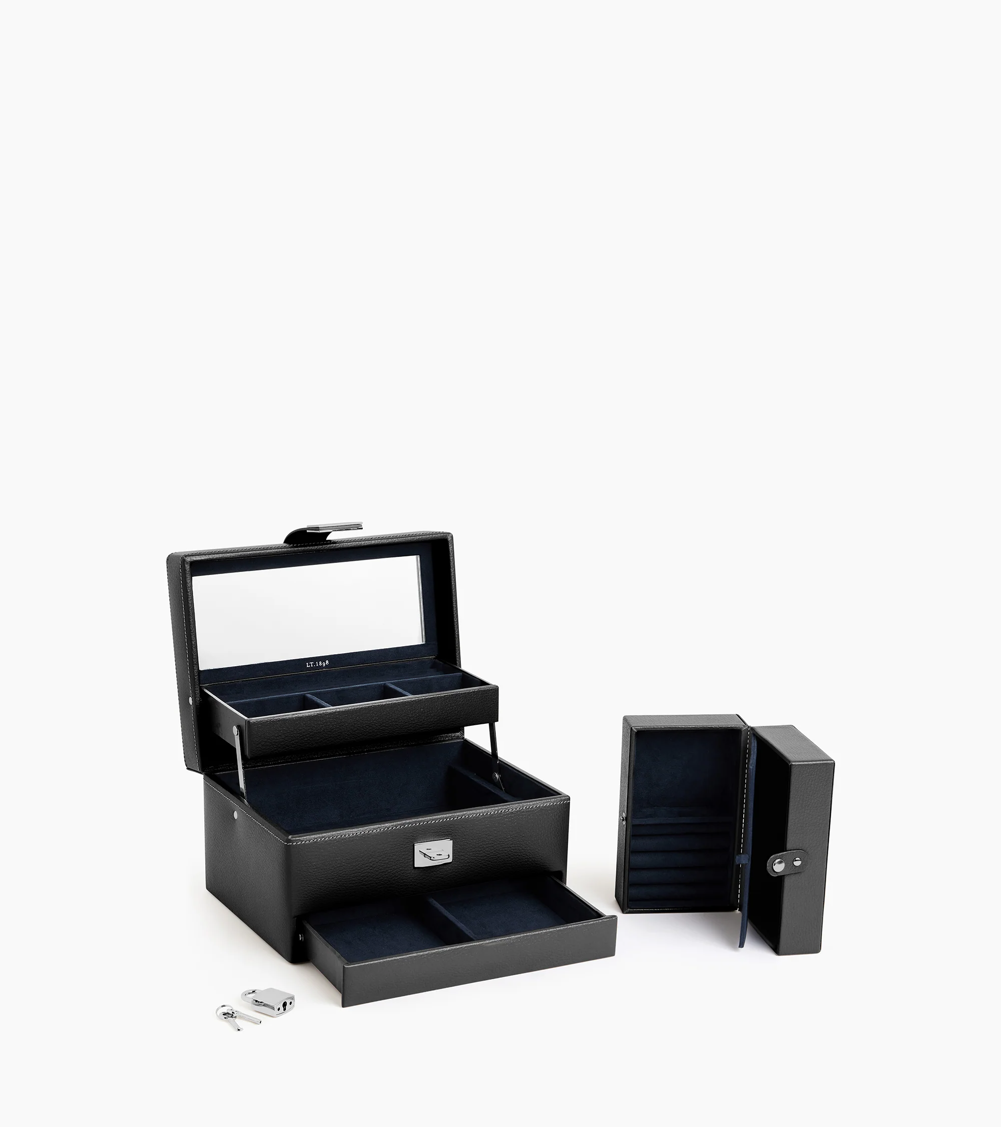 Medium automatic opening jewelry box in leather - Image 4